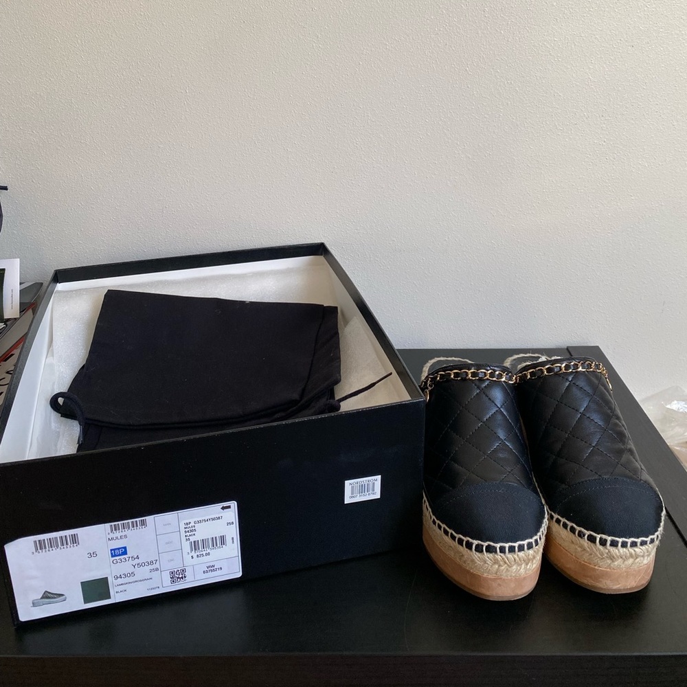 EUC Chanel Quilted Leather Cap Toe CC Chain Mules Clogs Size 35